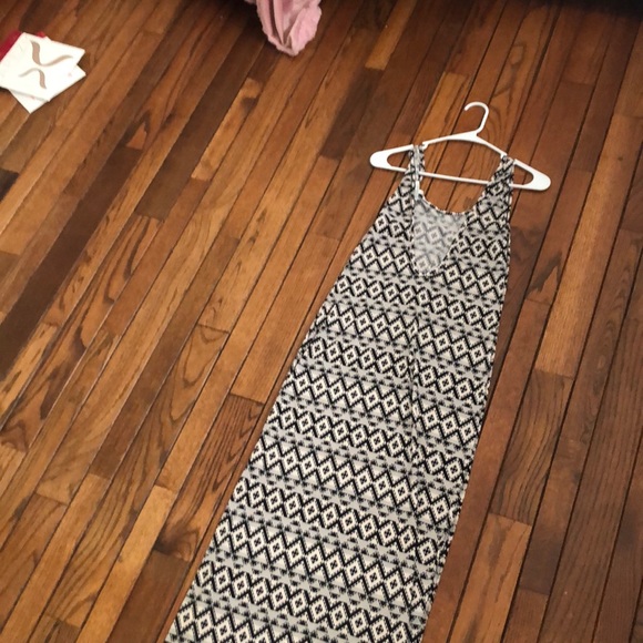 Patterned, maxi dress - Picture 2 of 2